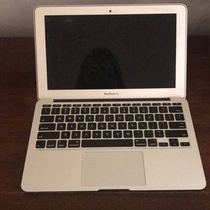 MacBook Air 2015     128gb.    8 gb memory